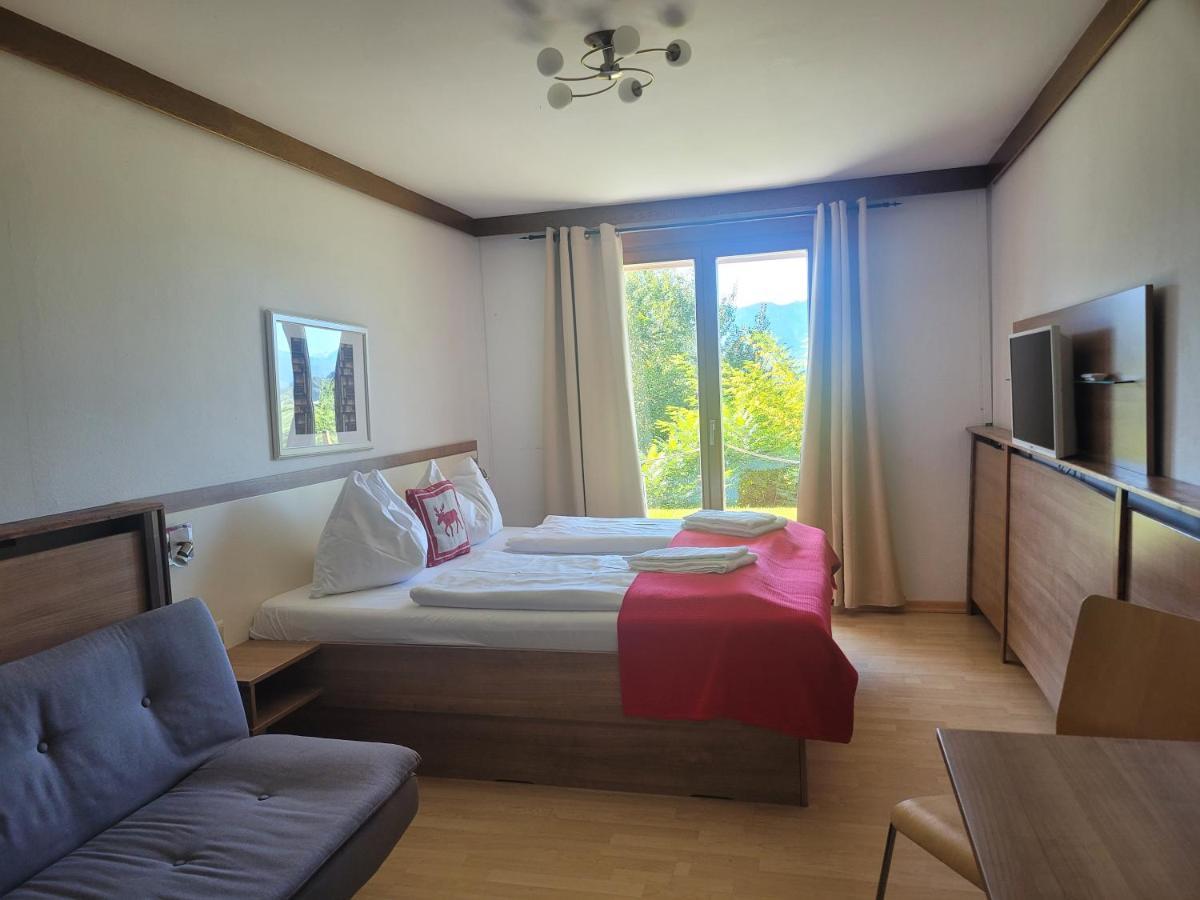 Jaeger Guesthouse Аненхайм Екстериор снимка