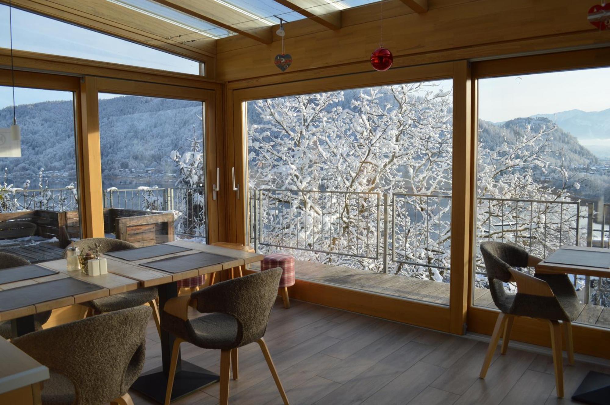 Jaeger Guesthouse Аненхайм Екстериор снимка